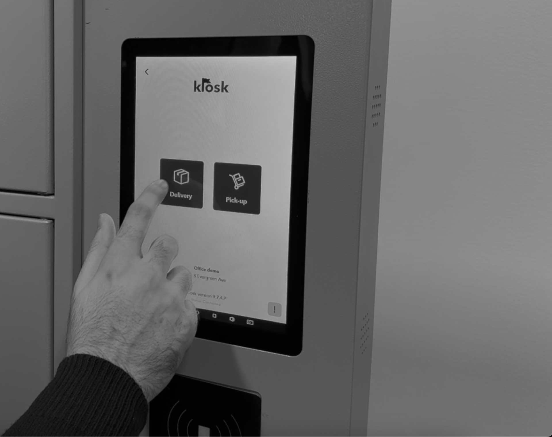 Accessa touchscreen kiosk software interface for smart lockers